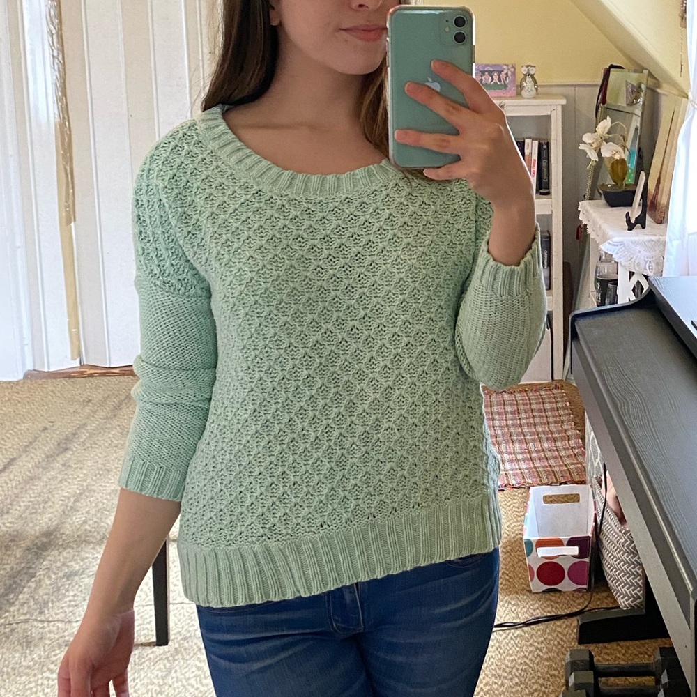 American Eagle Sweater